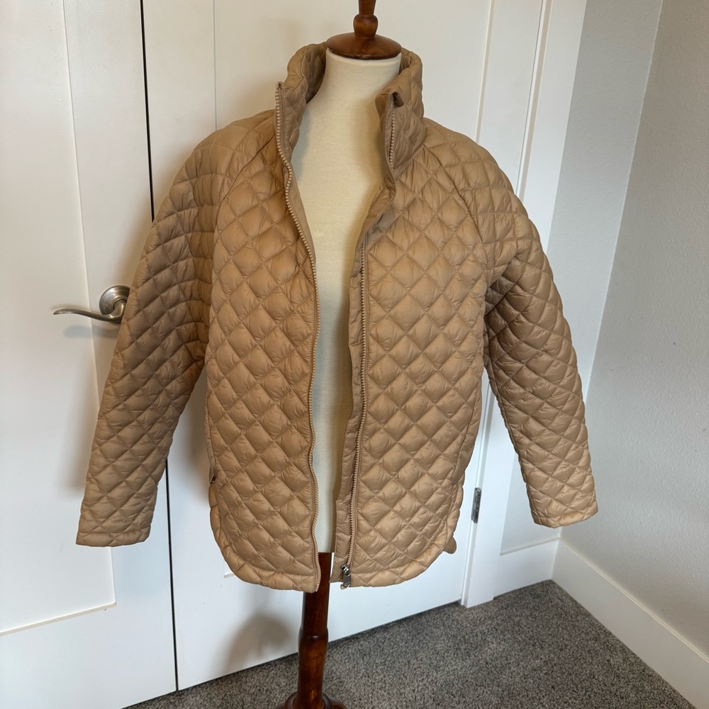 Athleta Whisper Featherless Jacket size MTall